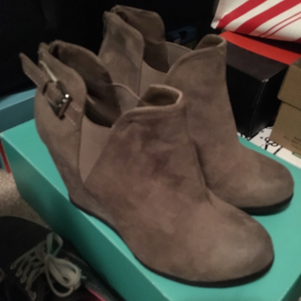 Maurice’s ankle booties